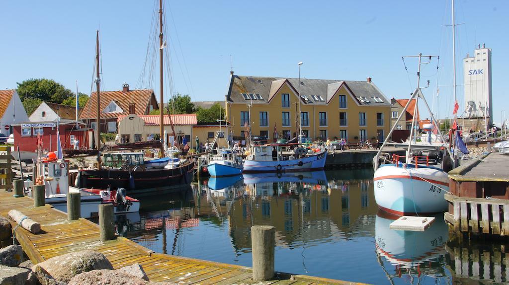 Ballen Badehotel Tranebjerg Buitenkant foto